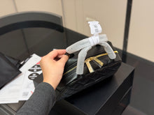 Load image into Gallery viewer, CC1232 Chanel Vintage / 26X15CM

