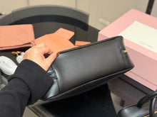 Load image into Gallery viewer, MIU007 Miumiu Aptop / S 23X6CM /L 34X23CM
