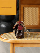 Load image into Gallery viewer, LB1382 Sac Saint Germain BB / HIGHEST QUALITY VERSION / 24X17X9CM

