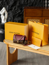Load image into Gallery viewer, LB1382 Sac Saint Germain BB / HIGHEST QUALITY VERSION / 24X17X9CM
