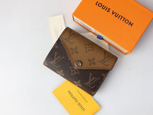 Load image into Gallery viewer, LB1384 LV VICTORINE Monogram Wallet /12X9CM
