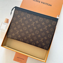 Load image into Gallery viewer, LB1386 LV Monogram Men's Classic Essential Set / 26x20x5 CM
