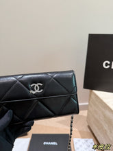 Load image into Gallery viewer, CC1243 Chanel Wallet Crossbody Bag / 18X10CM
