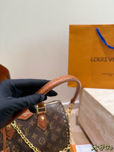 Load image into Gallery viewer, LB1390 LV Speedy 25 Monogram
