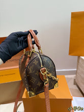 Load image into Gallery viewer, LB1391 LV Speedy 20 Monogram
