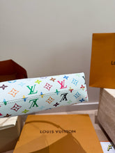 Load image into Gallery viewer, LB1394 LV Carryall East-West Tote / 34 × 20 cm
