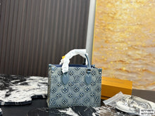 Load image into Gallery viewer, LB1395 LV Onthego Denim Tote /34 cm 25 cm
