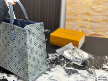 Load image into Gallery viewer, LB1395 LV Onthego Denim Tote /34 cm 25 cm
