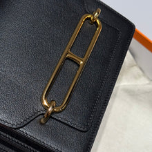 Load image into Gallery viewer, HM175 Hermes Roulis Mini Bag / 18 cm
