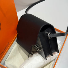 Load image into Gallery viewer, HM175 Hermes Roulis Mini Bag / 18 cm
