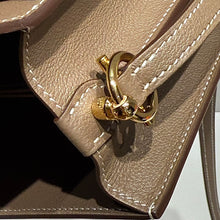 Load image into Gallery viewer, HM177 Hermes Roulis Mini Bag / 18 cm
