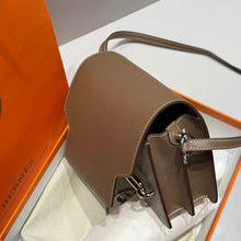 Load image into Gallery viewer, HM177 Hermes Roulis Mini Bag / 18 cm

