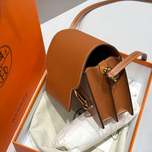 Load image into Gallery viewer, HM178 Hermes Roulis Mini Bag / 18 cm
