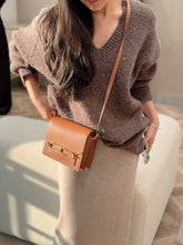 Load image into Gallery viewer, HM178 Hermes Roulis Mini Bag / 18 cm
