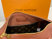 Load image into Gallery viewer, LB1396 LV Speedy 30 /30 × 21 cm
