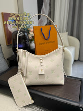 Load image into Gallery viewer, LB1398 LV Carryall / 32 × 26 cm
