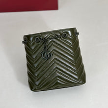 Load image into Gallery viewer, GC775 Gucci GG Marmont Mini  / 16 x 17 x 6.5 cm / HIGHEST QUALITY VERSION
