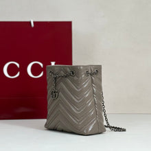 Load image into Gallery viewer, GC775 Gucci GG Marmont Mini  / 16 x 17 x 6.5 cm / HIGHEST QUALITY VERSION
