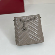 Load image into Gallery viewer, GC775 Gucci GG Marmont Mini  / 16 x 17 x 6.5 cm / HIGHEST QUALITY VERSION
