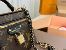 Load image into Gallery viewer, LB1407 Louis Vuitton Nice BB Vanity Case / 19 x 12 cm

