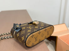Load image into Gallery viewer, LB1407 Louis Vuitton Nice BB Vanity Case / 19 x 12 cm

