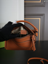 Load image into Gallery viewer, LWE044 LOEWE Puzzle Bag / Classic Calfskin
