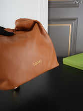 Load image into Gallery viewer, LWE048 LOEWE Squeeze Handbag / 35 x 25 cm

