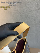 Load image into Gallery viewer, LB1508 Louis Vuitton Carryall GM Tote Bag / 40 x 31 x 14 cm
