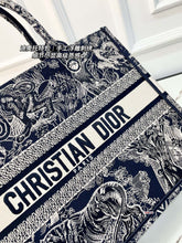 Load image into Gallery viewer, DR604 Dior Embroidered Zoo Tote Bag / 36 x 28 cm
