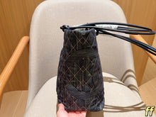 Load image into Gallery viewer, CC1367 Chanel Vintage Denim Tote Bag / 34 x 29 x 16 cm
