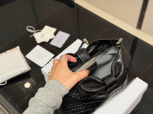 Load image into Gallery viewer, DR606 Dior Mini Bow Bag with Chain / 25 x 15 cm
