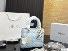 Load image into Gallery viewer, DR607 Dior Lady Dior / 20 x 17 cm &amp; 17 x 15 cm
