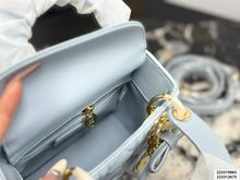 Load image into Gallery viewer, DR607 Dior Lady Dior / 20 x 17 cm &amp; 17 x 15 cm
