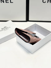 Load image into Gallery viewer, HM189 Hermes Constance Compact Wallet / 11x10 cm
