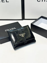 Load image into Gallery viewer, PD382 Prada Vitello Wax Bifold Wallet / 12x10 cm
