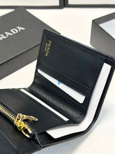 Load image into Gallery viewer, PD382 Prada Vitello Wax Bifold Wallet / 12x10 cm
