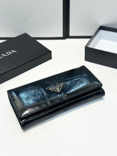 Load image into Gallery viewer, PD383 Prada Vitello Wax Long Wallet / 19x10 cm
