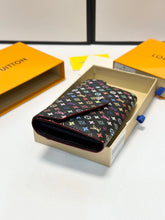 Load image into Gallery viewer, LB1412 Louis Vuitton x Takashi Murakami Sarah Wallet / 19x10 cm
