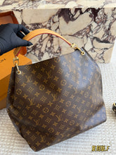 Load image into Gallery viewer, LB1414 LV Metis Hobo/ HIGHEST QUALITY VERSION/ 31x34 cm
