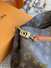 Load image into Gallery viewer, LB1414 LV Metis Hobo/ HIGHEST QUALITY VERSION/ 31x34 cm

