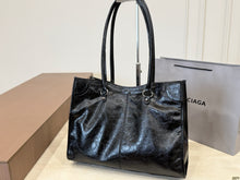 Load image into Gallery viewer, BCG070 Balenciaga Le City(Large 39x29cm, Small 26x21cm)
