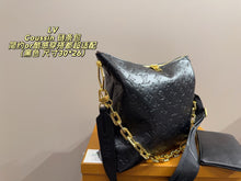 Load image into Gallery viewer, LB1417 LV Coussin Hobo MM / 30x26cm
