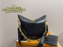 Load image into Gallery viewer, LB1417 LV Coussin Hobo MM / 30x26cm
