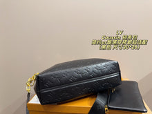 Load image into Gallery viewer, LB1417 LV Coussin Hobo MM / 30x26cm
