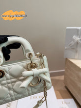 Load image into Gallery viewer, DR611 Dior Lady D-Joy Mini / HIGHEST QUALITY VERSION / 16.5cm

