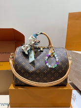Load image into Gallery viewer, LB1420 LV Speedy Soft 30 / HIGHEST QUALITY VERSION / 30 x 21 x 17 cm
