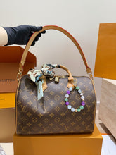 Load image into Gallery viewer, LB1420 LV Speedy Soft 30 / HIGHEST QUALITY VERSION / 30 x 21 x 17 cm
