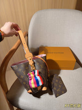 Load image into Gallery viewer, LB1422 LV ALL IN BB Monogram Bucket Bag / 16 x 18 x 12 cm
