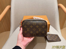 Load image into Gallery viewer, LB1422 LV ALL IN BB Monogram Bucket Bag / 16 x 18 x 12 cm
