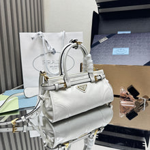 Load image into Gallery viewer, PD385 Prada Bonnie Mini / HIGHEST QUALITY VERSION / 23.5 x 12 x 9 cm
